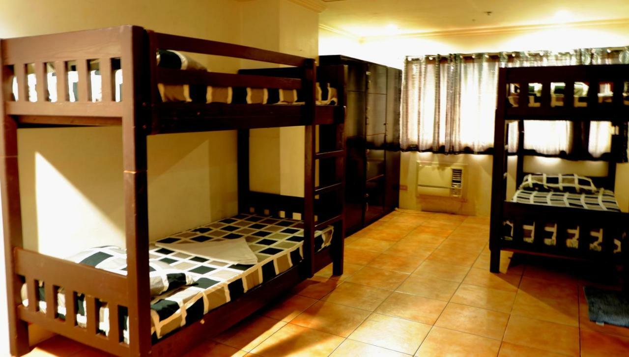 Our Awesome Hostel- Manila Makati City Exteriör bild